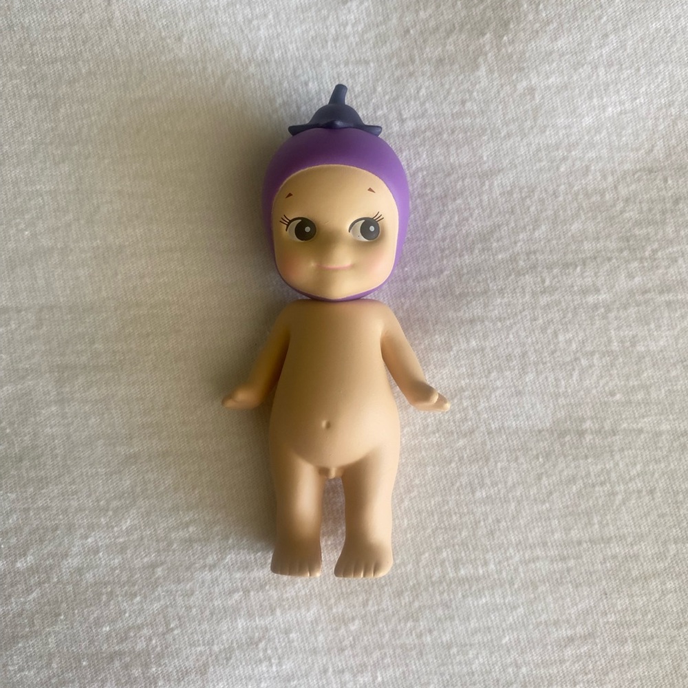 NWT Sonny Angel Serie Vegetables - Egplant
